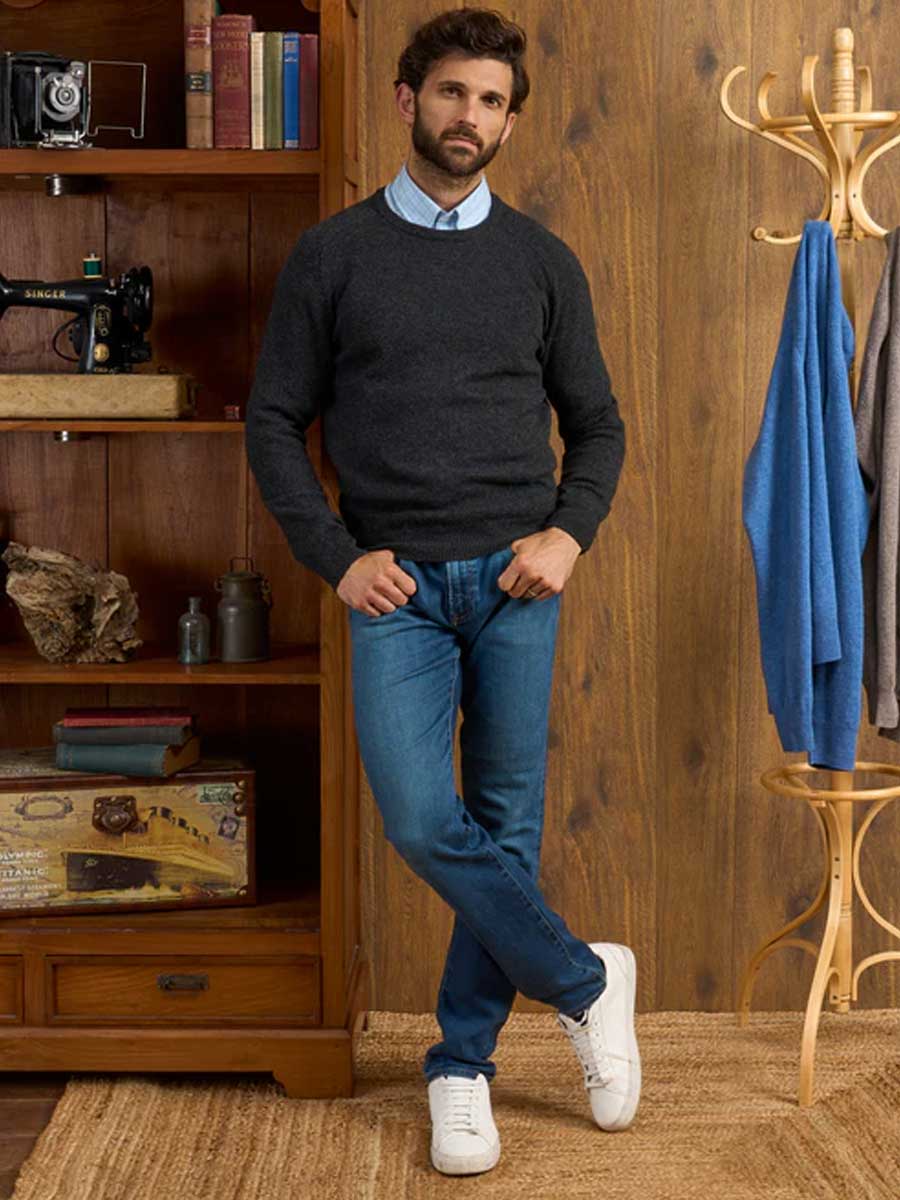 ALAN PAINE Dorset Crew Neck Lambswool Classic Fit Jumper - Mens - Charcoal