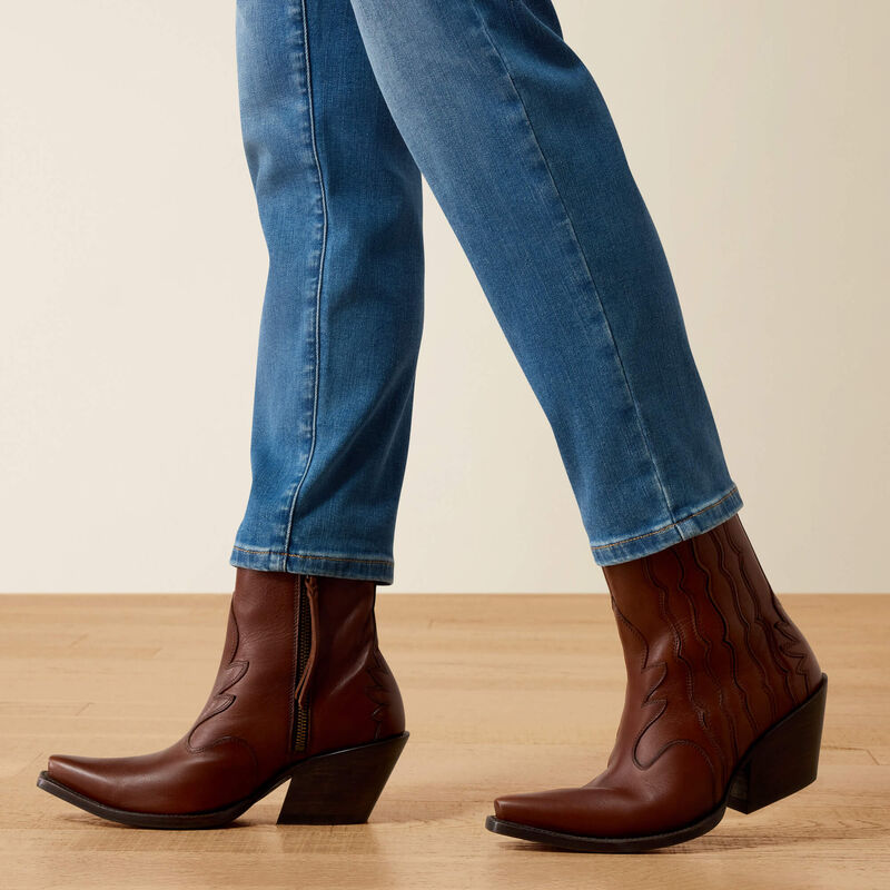 Ariat High Rise Revel Vilma Slim Ultrastretch Straight Leg Jeans in Pomona, detail view 3