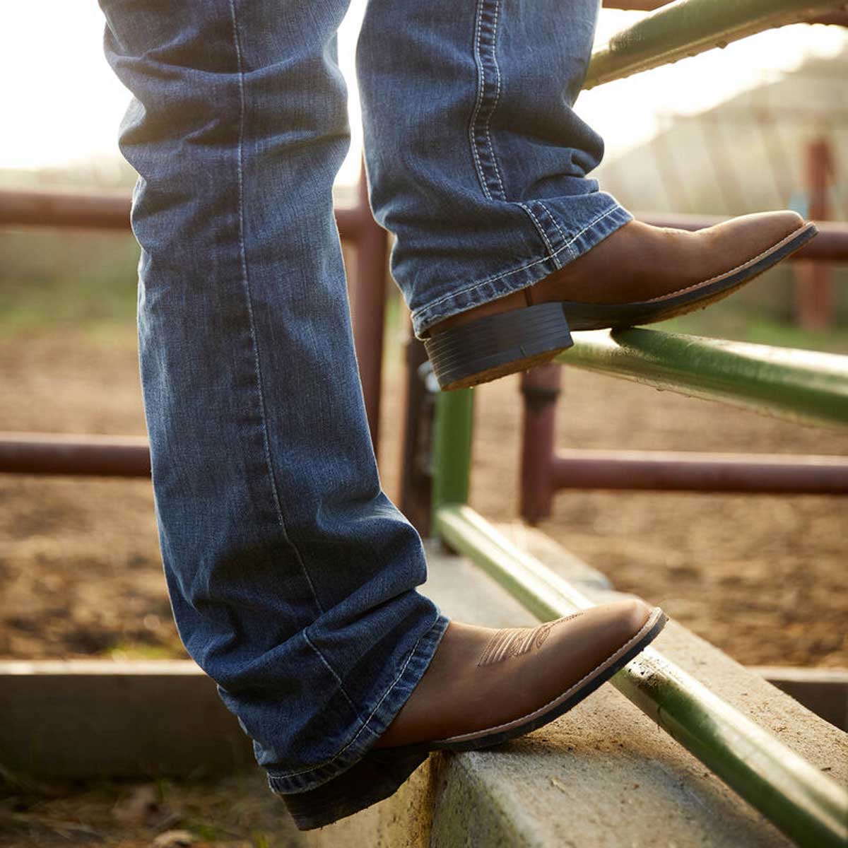 ARIAT Sport Wide Square Toe Western Boot - Mens - Distressed Brown