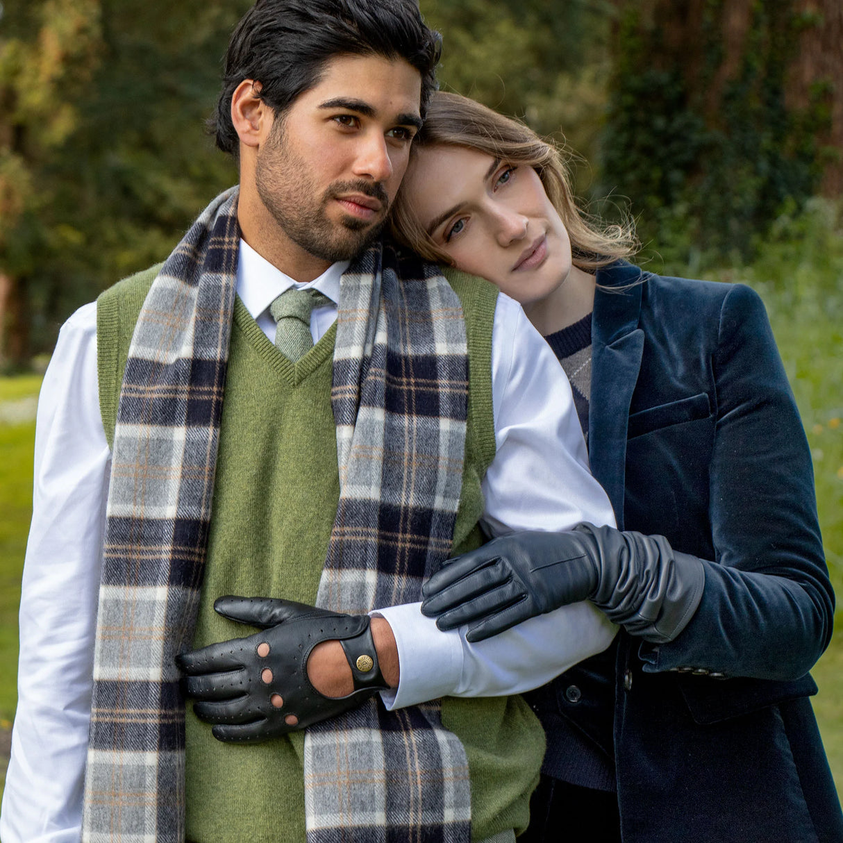 DENTS Delta Men's Classic Leather Driving Gloves - Black