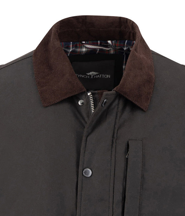 Fynch Hatton men's barn jacket in Anthracite – close-up of the brown corduroy collar, zip and press-stud placket