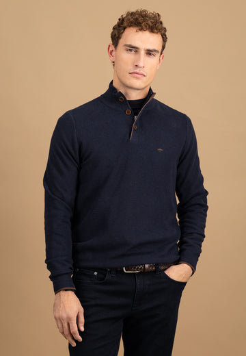 FYNCH HATTON Quarter Buttoned Sweater - Men's - Navy - button detail 2