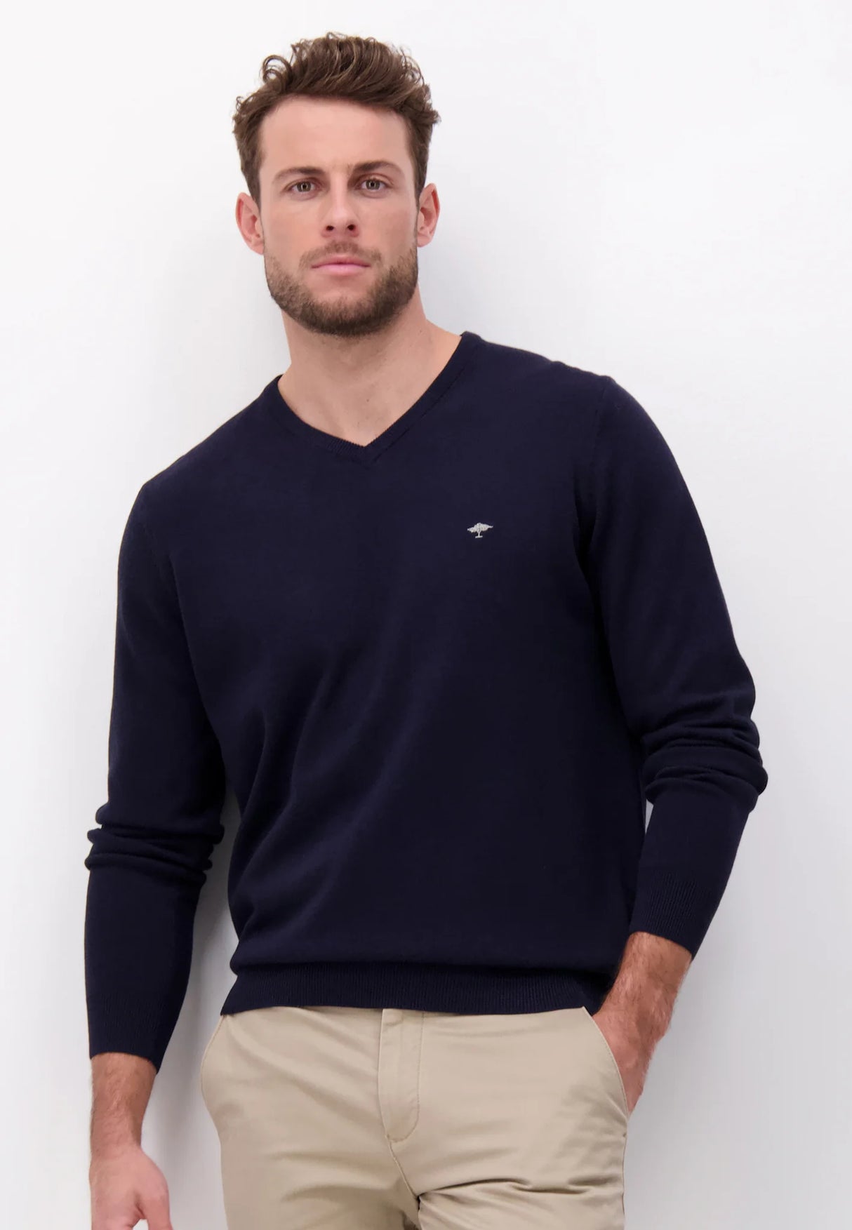 FYNCH HATTON V-Neck Sweater - Men's Fine Knit – Navy Fynch Hatton