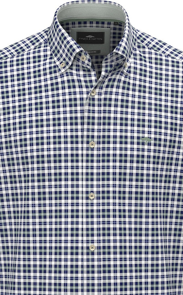 FYNCH HATTON Washed Oxford Check Shirt - Men's Button-Down - Fern - close-up