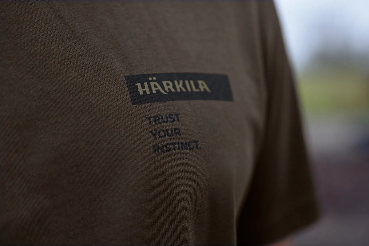 HARKILA Logo Band T-Shirt - Mens - Shadow Brown / Tarmac
