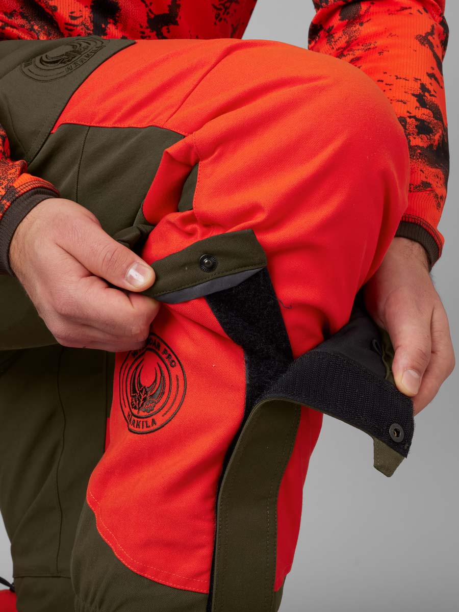 HARKILA Wildboar Pro Gaiters - Orange Blaze & Willow Green