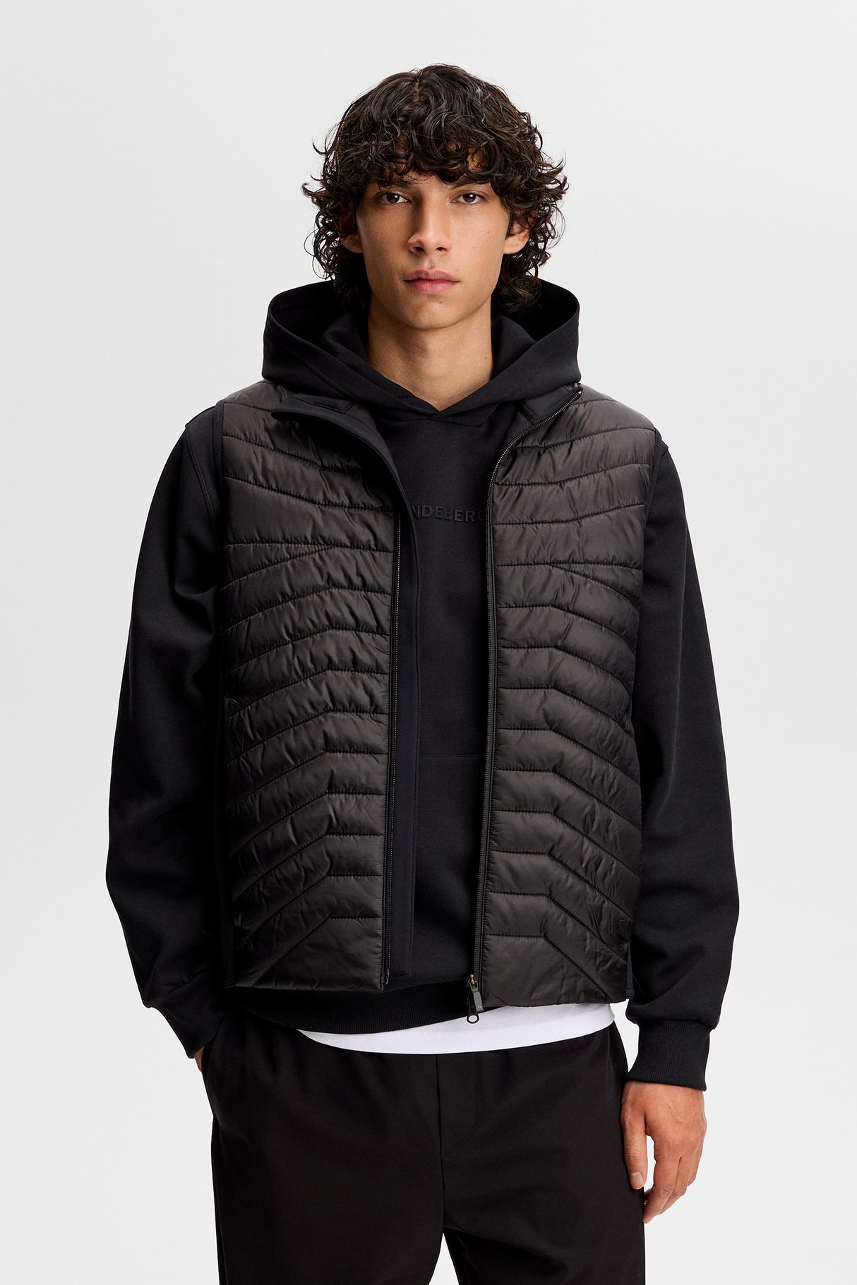 J.LINDEBERG Heyden Quilt Hybrid Gilet – Men’s – Black