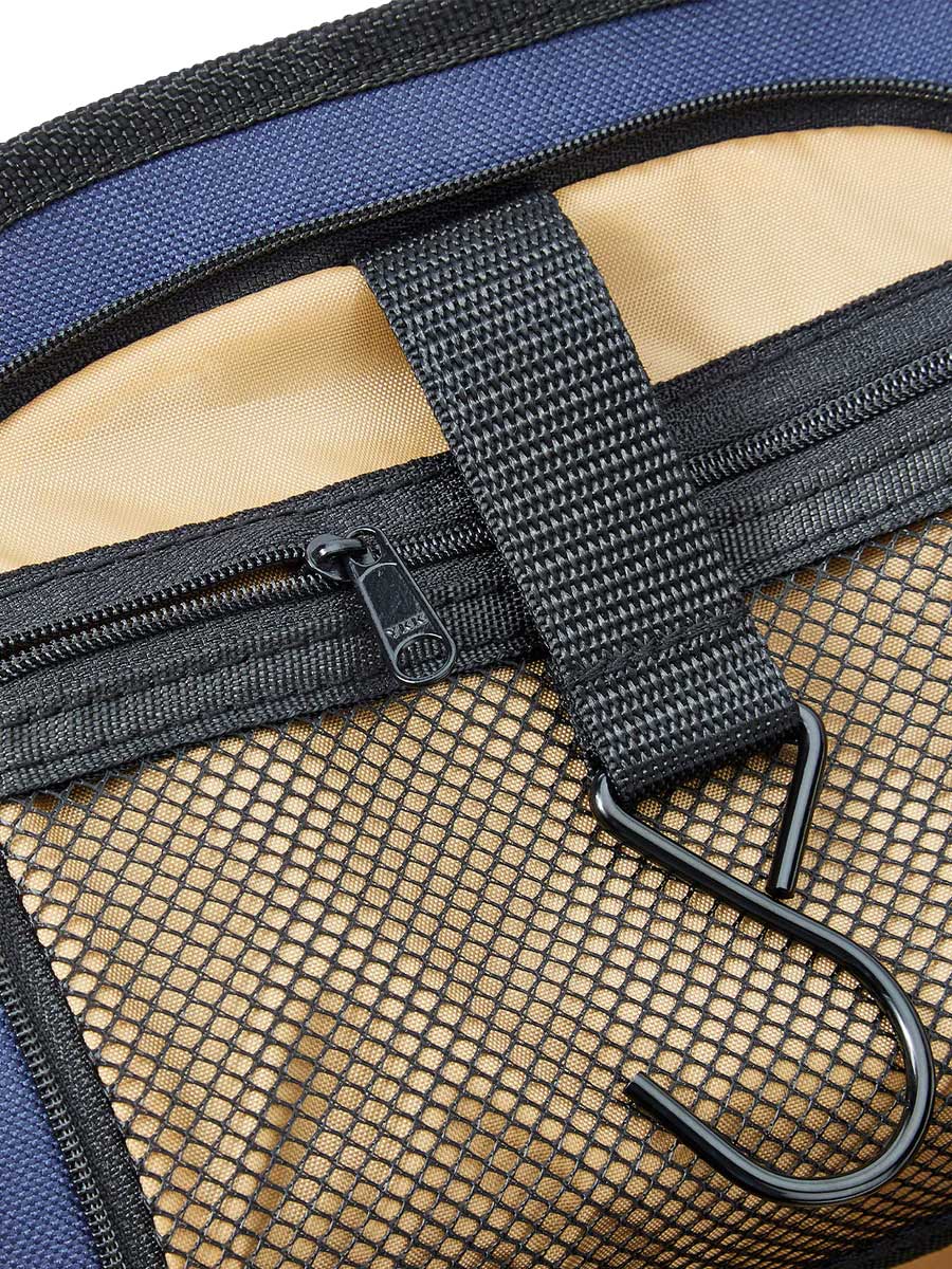 DUBARRY Lisbon Wash Bag - Navy