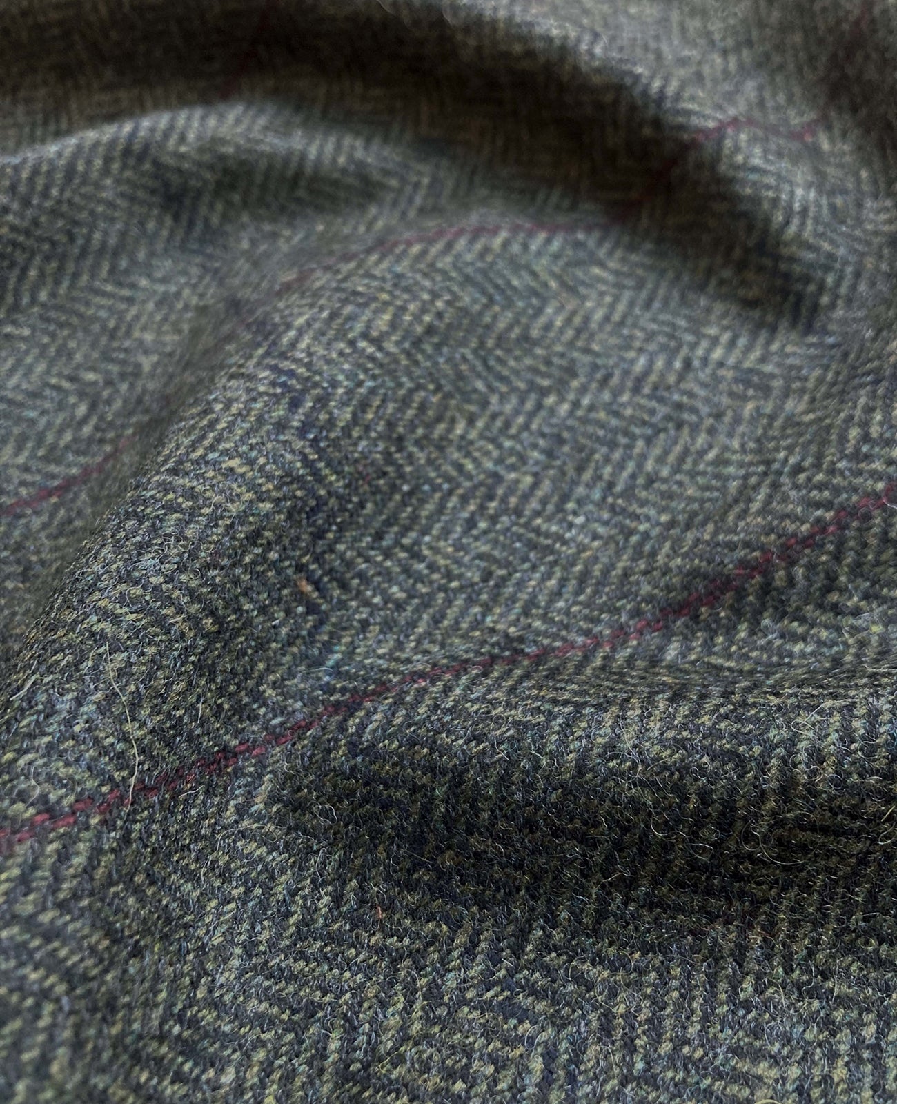 MAGEE Donegal Tweed Jacket - Mens Clady - Green With Navy & Plum Overcheck