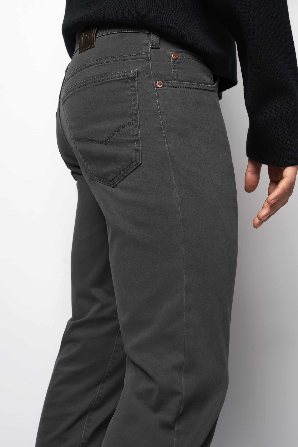 MEYER M5 Jeans – 6106 High Performance Satin Cotton Chinos – Grey