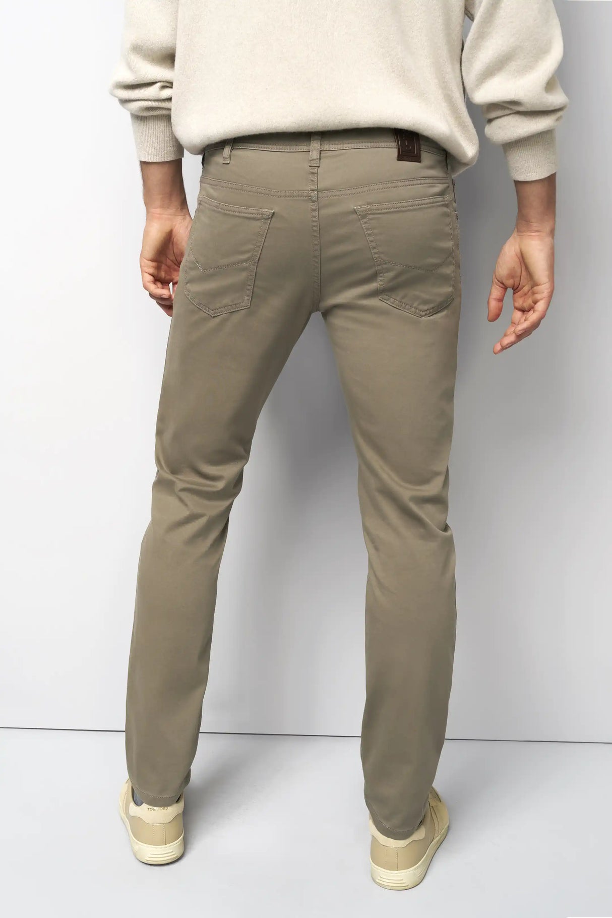 MEYER M5 Jeans – 6106 High Performance Satin Cotton Chinos – Stone