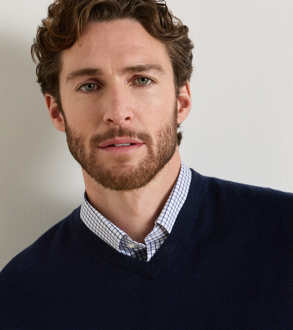 Peter Millar Autumn Crest V-Neck Gilet in Navy - view 4