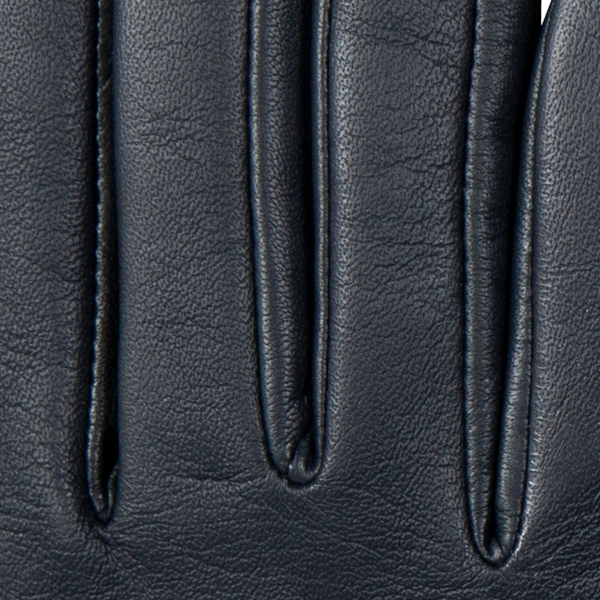 DENTS Isabelle women’s cashmere-lined leather gloves in navy – finger detail