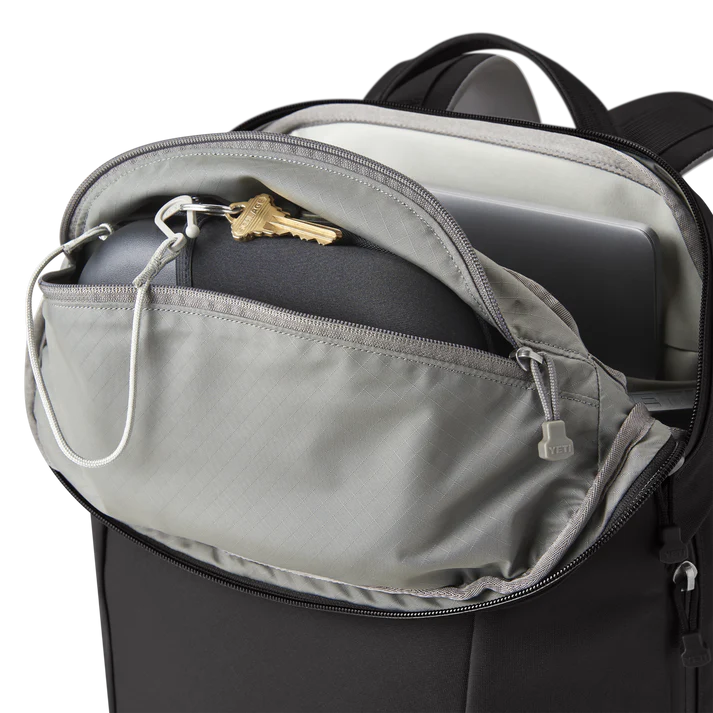 YETI Crossroads Backpack 22L - Black