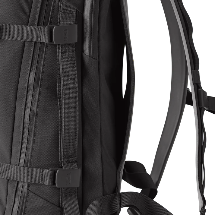 YETI Crossroads Backpack 27L - Black