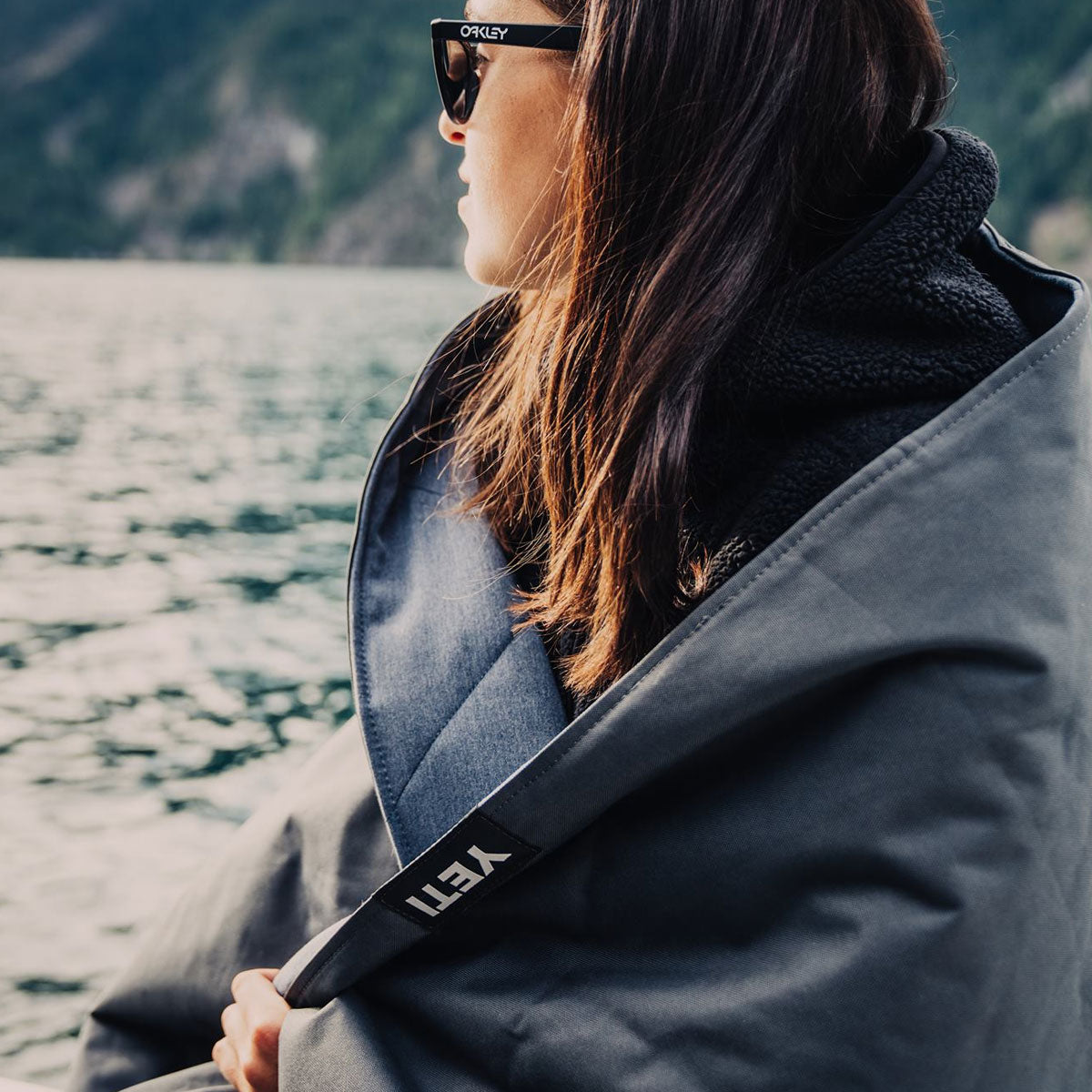 YETI Lowlands Blanket - Navy