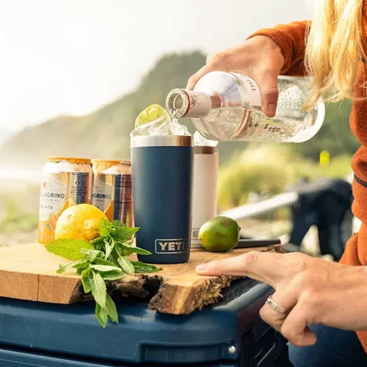 YETI Rambler 10 OZ (296ml) Tumbler With Magslider Lid - Navy