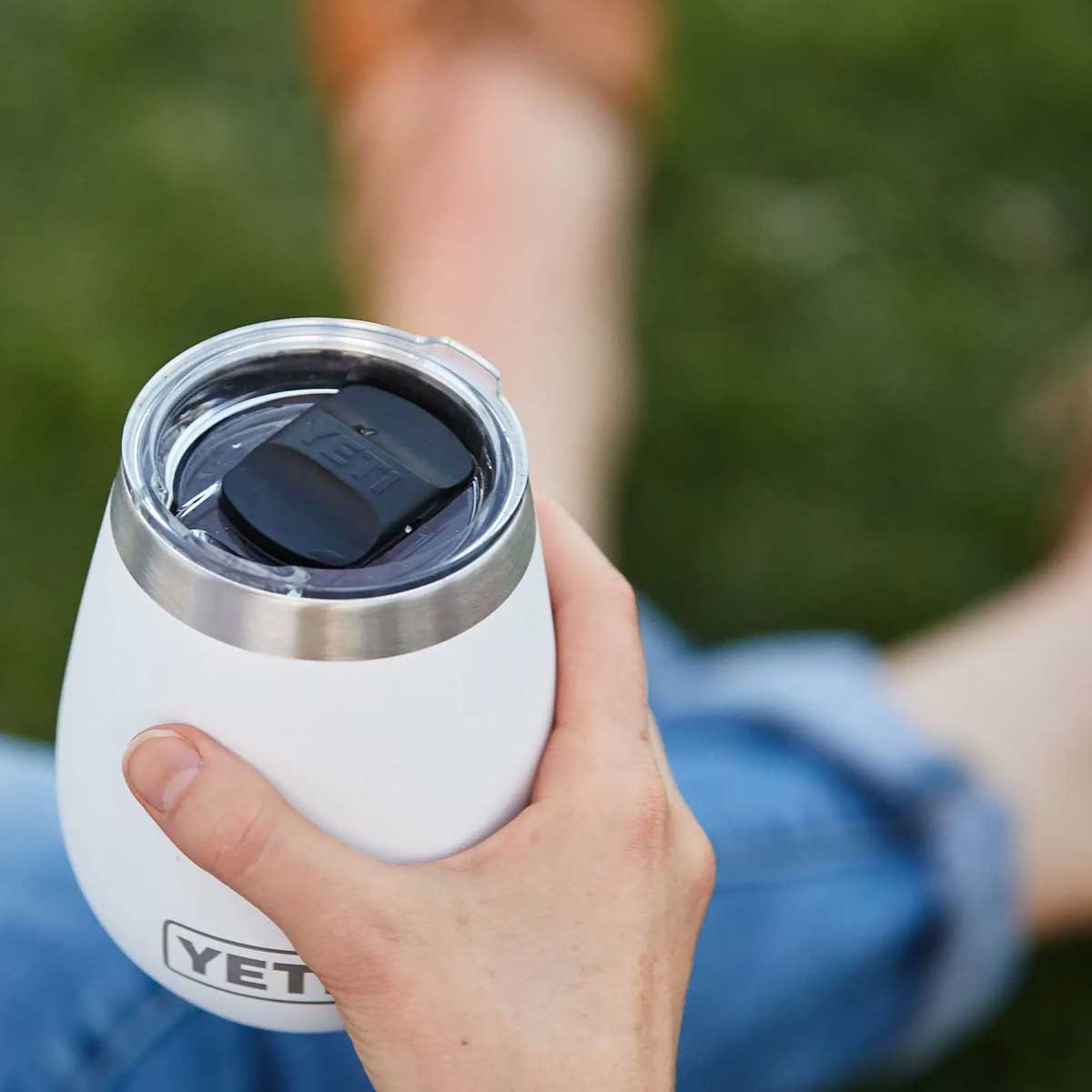 YETI Rambler 10 OZ (296ml) Wine Tumbler With Magslider Lid - White