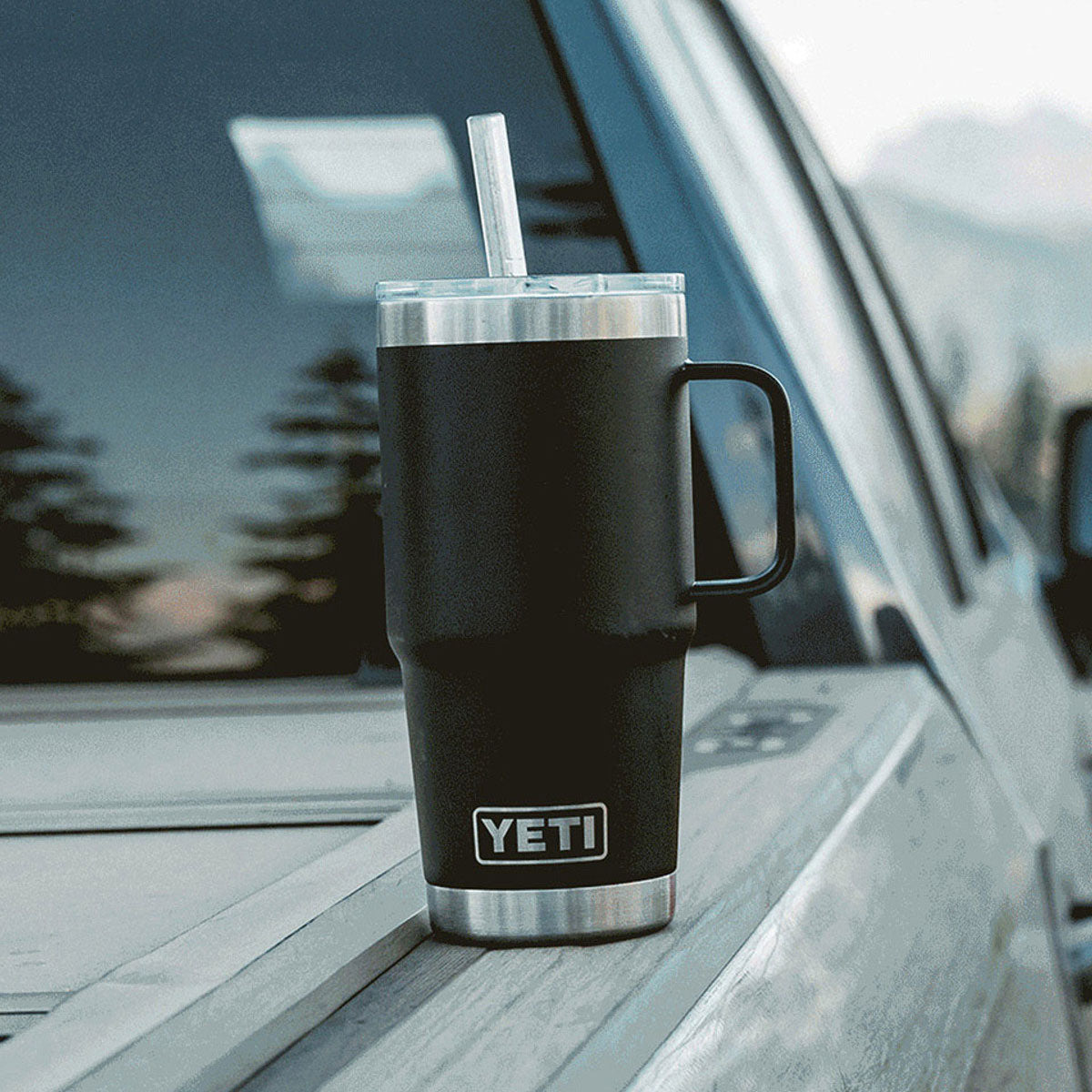 YETI Rambler 25 OZ (739ml) Straw Mug With Straw Lid - Black