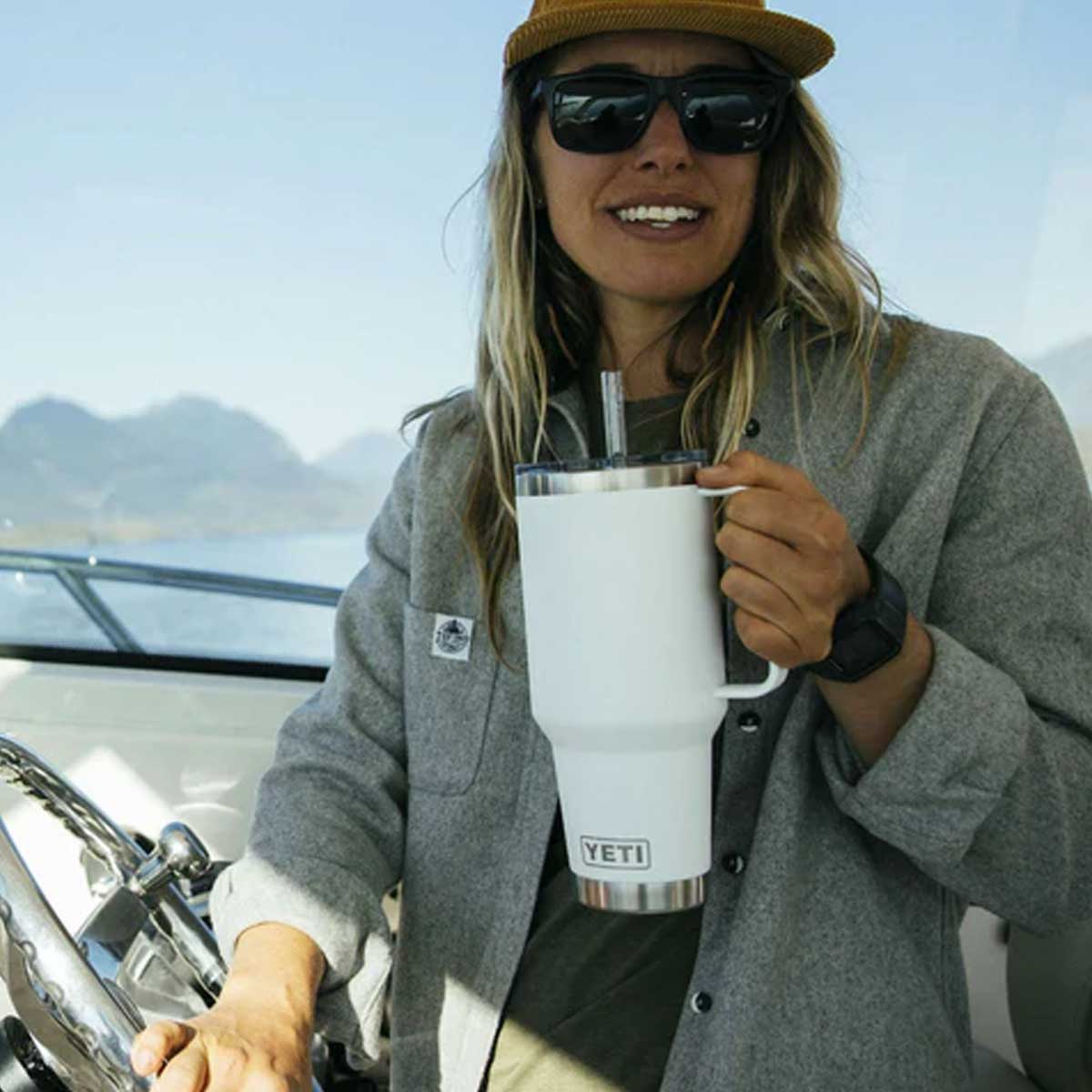 YETI Rambler 42 OZ (1242ml) Straw Mug With Straw Lid - White