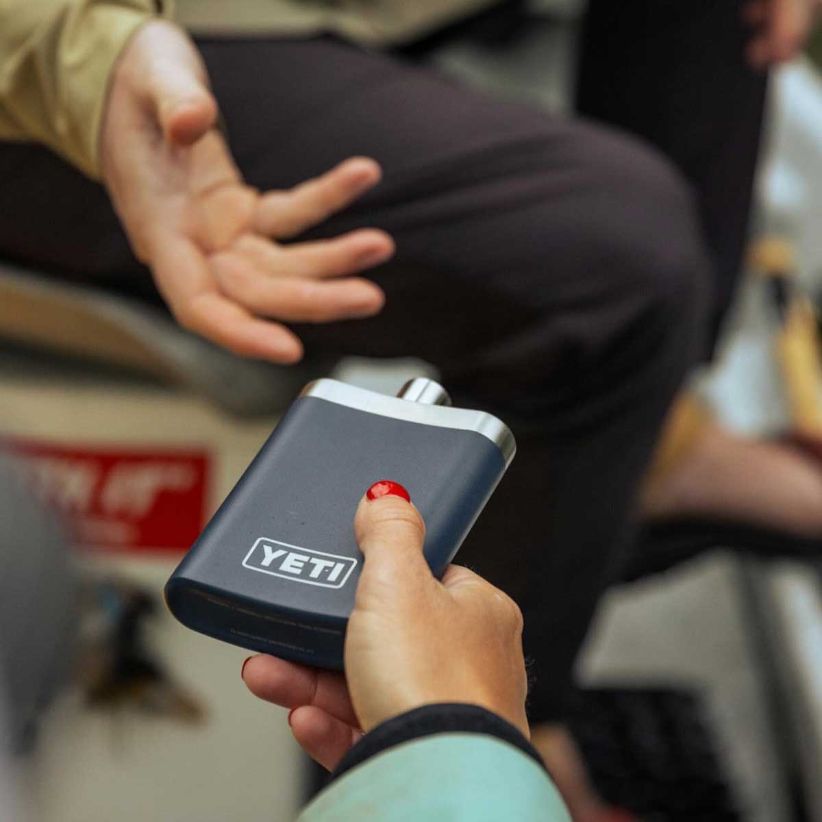 YETI Rambler 7 OZ Flask - Black