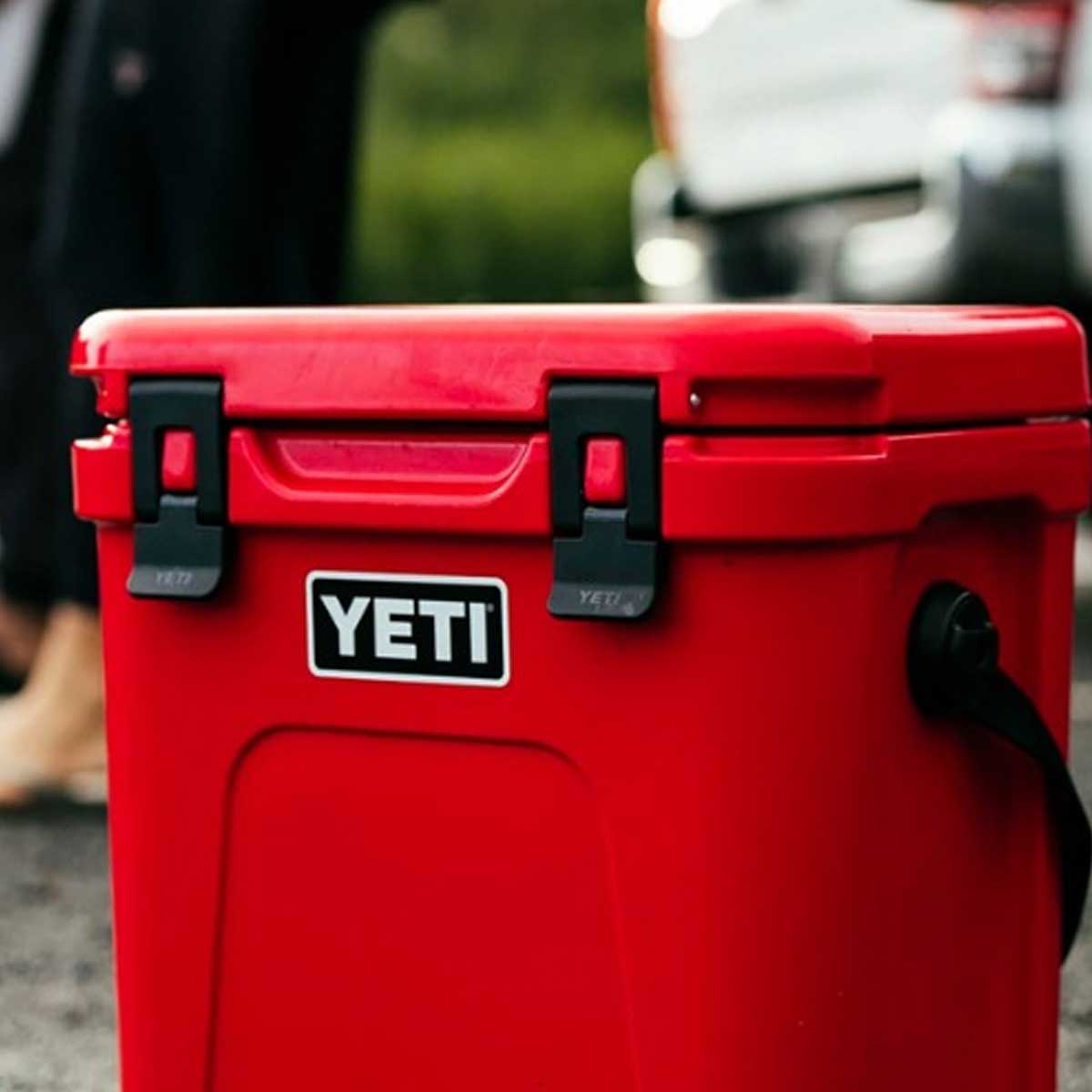 YETI Roadie 24 Cooler Box - Rescue Red