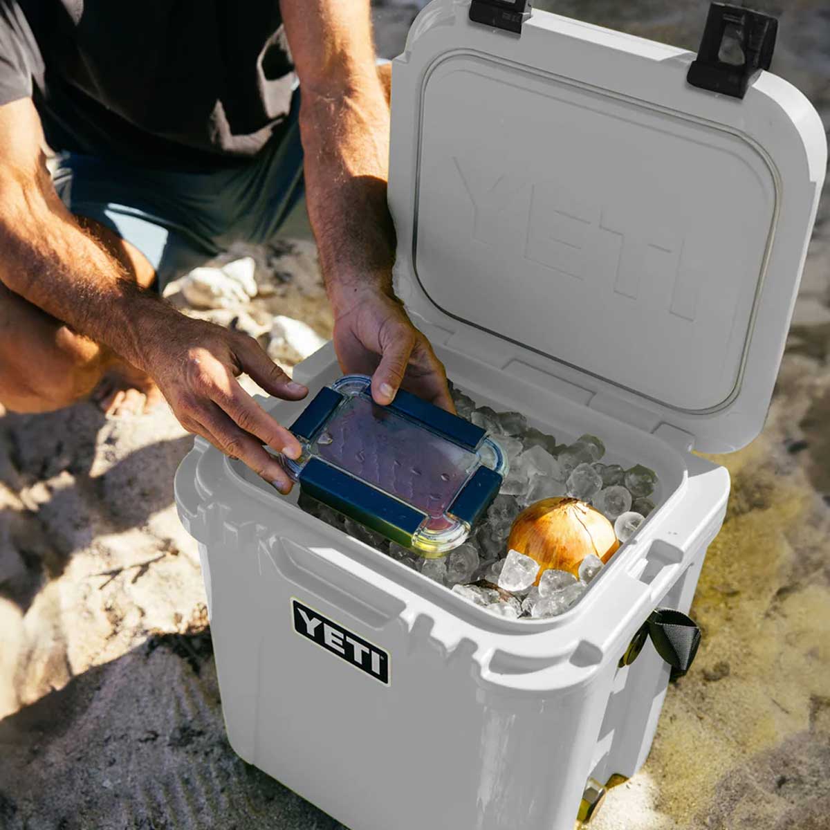 YETI Roadie 24 Cooler Box - White