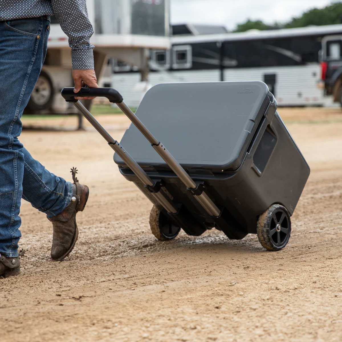 YETI Roadie 60 Wheeled Cooler Box - Navy