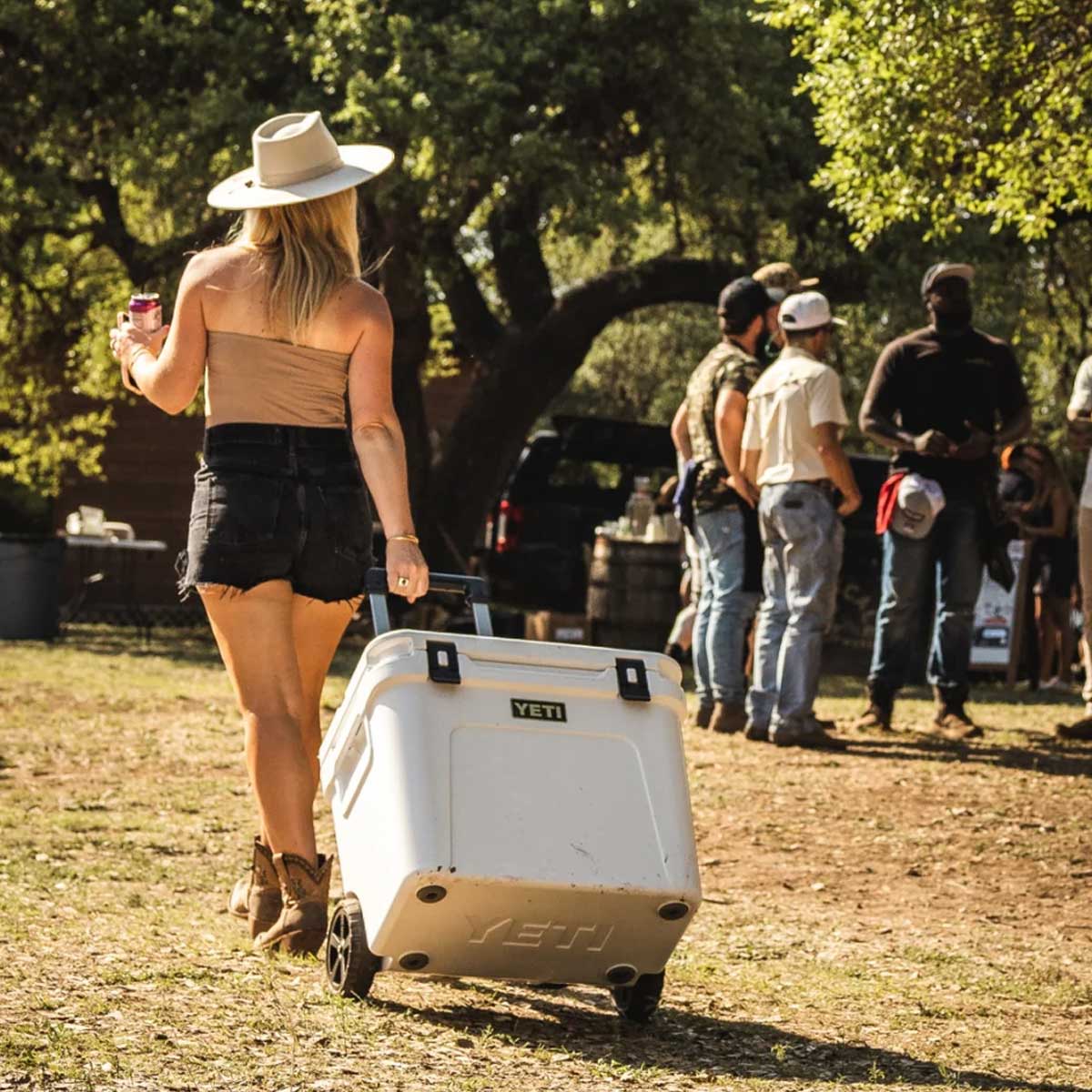 YETI Roadie 60 Wheeled Cooler Box - White