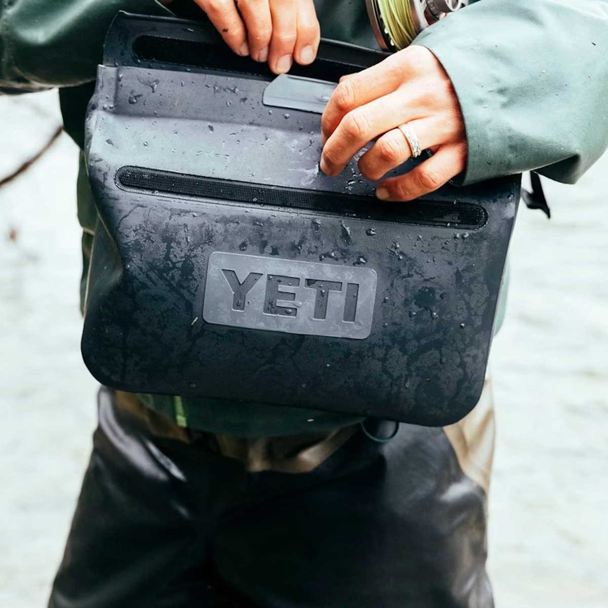 YETI Sidekick Dry 3L Gear Case - Charcoal
