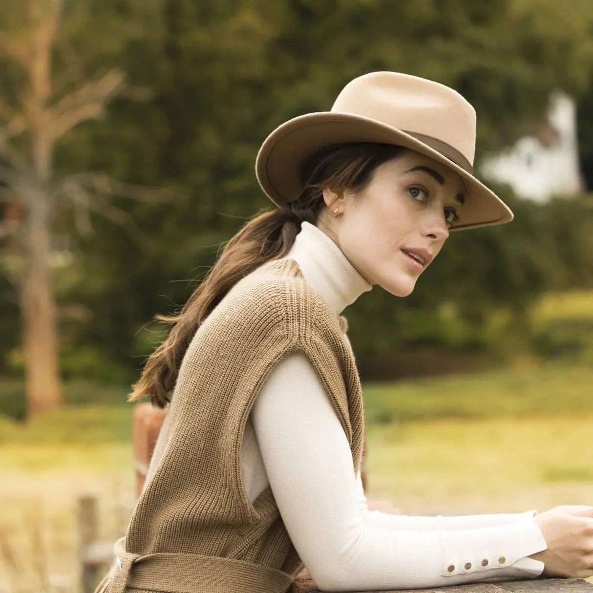 HICKS & BROWN Ladies Suffolk Fedora Hat - Gamebird Feather - Camel Hicks and Brown
