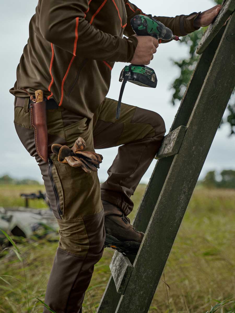 HARKILA Scandinavian Trousers - Mens - Willow Green / Deep Brown