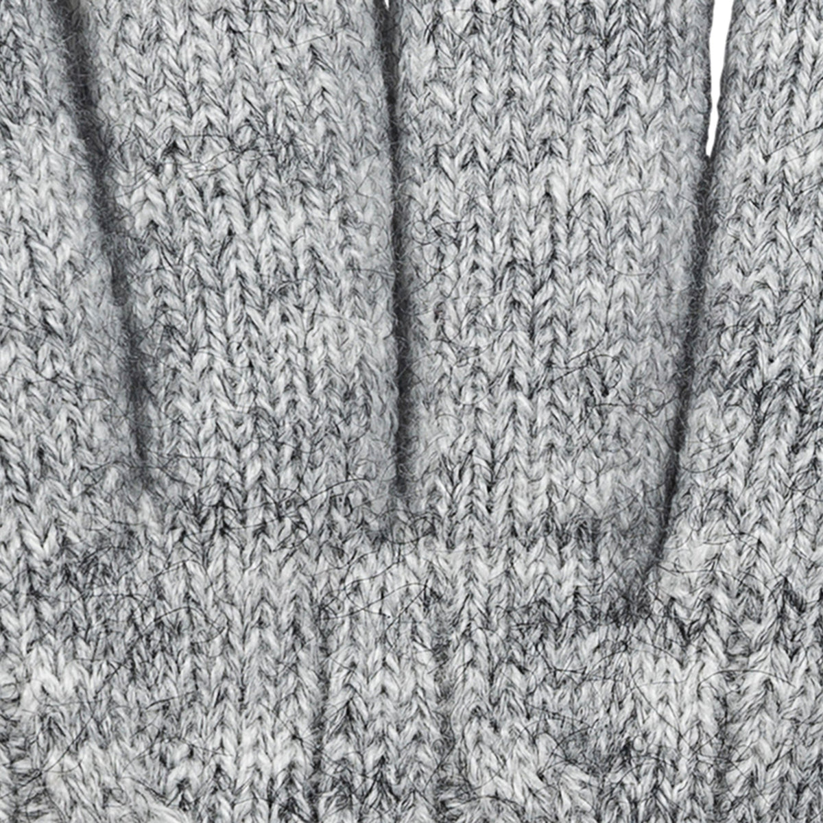 Women's cable knit gloves in light grey, fingers close up. 