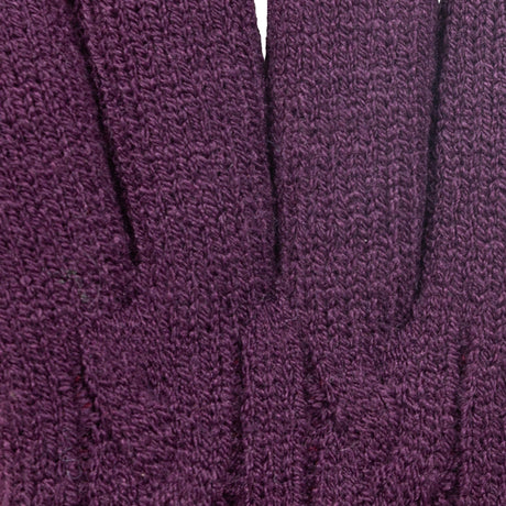 Women's cable knit gloves in purple, fingers close up. 