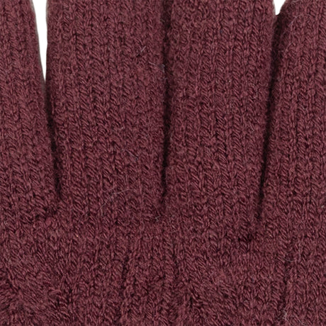 Women's cable knit gloves in burgundy, fingers close up. 