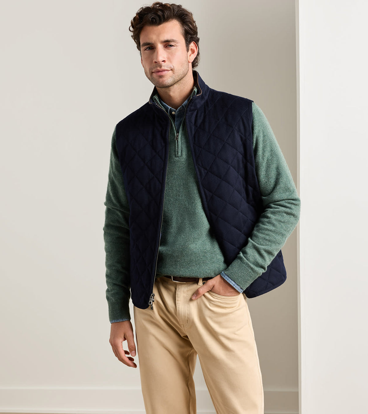 Peter Millar 25th Anniversary Cashmere Essex Gilet in Navy - front model view