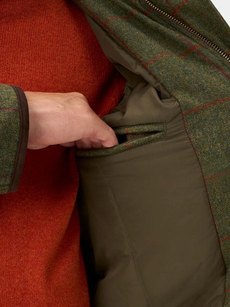ALAN PAINE Combrook Mens Shooting Field Coat - Reed – inside pocket detail.