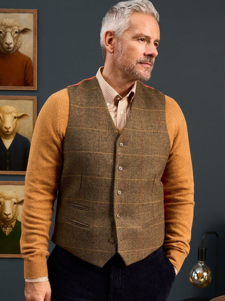 ALAN PAINE Combrook Mens Tweed Lined-Back Waistcoat - Teak – front alternate.