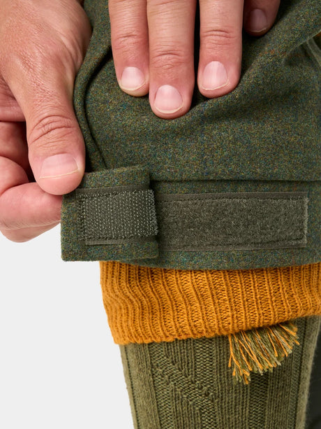 ALAN PAINE Combrook Mens Tweed Shooting Breeks - Mariner – hem adjuster detail.