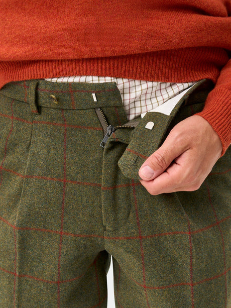 ALAN PAINE Combrook Mens Tweed Shooting Breeks - Reed – waistband detail.