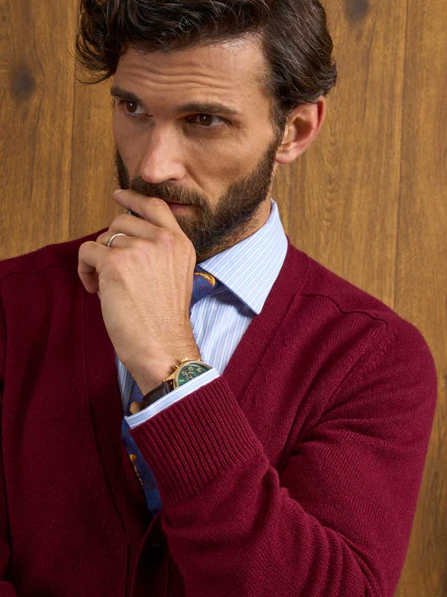 ALAN PAINE Cornwall Lambswool V-Neck Classic Fit Cardigan - Mens - Bordeaux