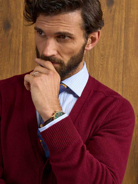 ALAN PAINE Cornwall Lambswool V-Neck Classic Fit Cardigan - Mens - Bordeaux