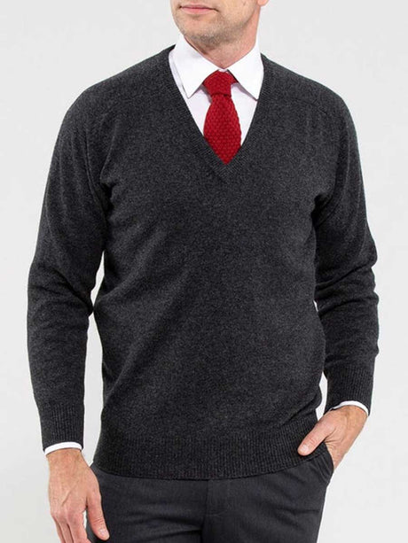 ALAN PAINE Hampshire V Neck Lambswool Classic Fit Jumper - Mens - Charcoal