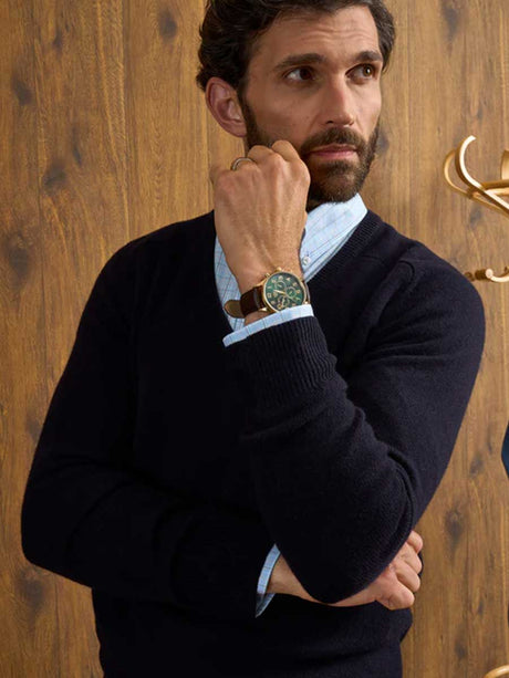 ALAN PAINE Hampshire V Neck Lambswool Classic Fit Jumper - Mens - Navy