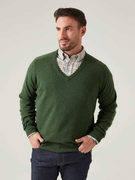 ALAN PAINE Hampshire V Neck Lambswool Classic Fit Jumper - Mens - Rosemary