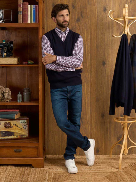 ALAN PAINE Norfolk Lambswool V-Neck Classic Fit Slipover - Mens - Navy