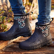 Load image into Gallery viewer, ARIAT Kelmarsh Shortie Rubber Boots - Womens - Black / Leopard Camo
