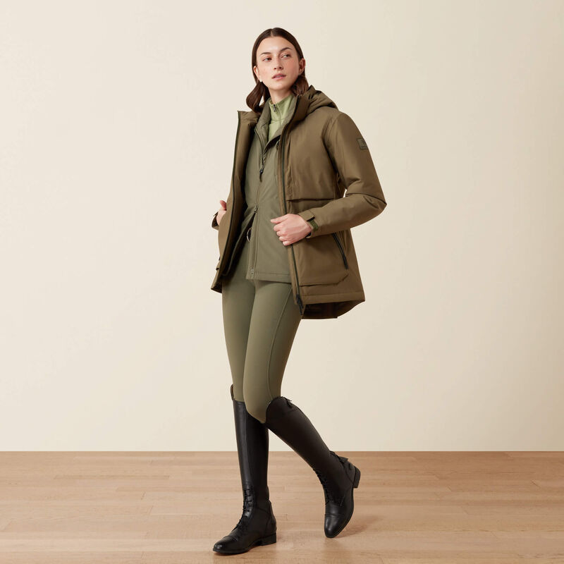 Ariat Outer Banks Waterproof Insulated Jacket in Kalamata, full outfit view