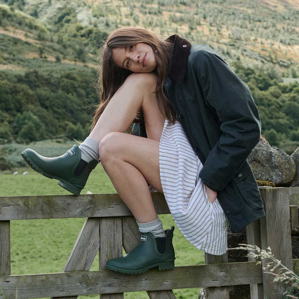 Barbour Ladies Wilton Chelsea Boot Style Wellingtons - Olive