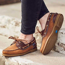 Load image into Gallery viewer, CHATHAM Ladies Bermuda G2 Leather Boat Shoes - Walnut/Brown Snake
